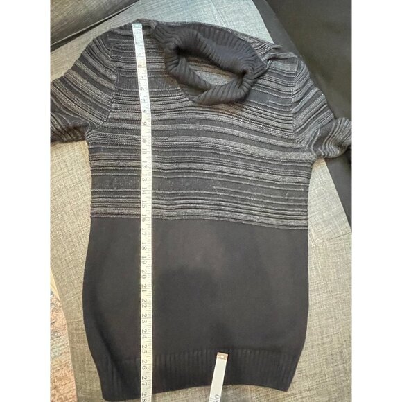 INC International Concepts Black Gray Horizontal V Turtle Neck Sz S - Picture 8 of 9